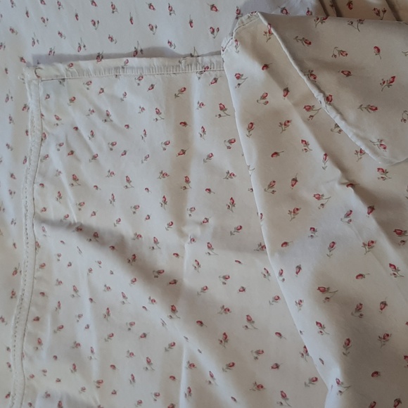 Ralph Lauren queen flat - fitted  and 1 pillowcase sheet set - Picture 2 of 12